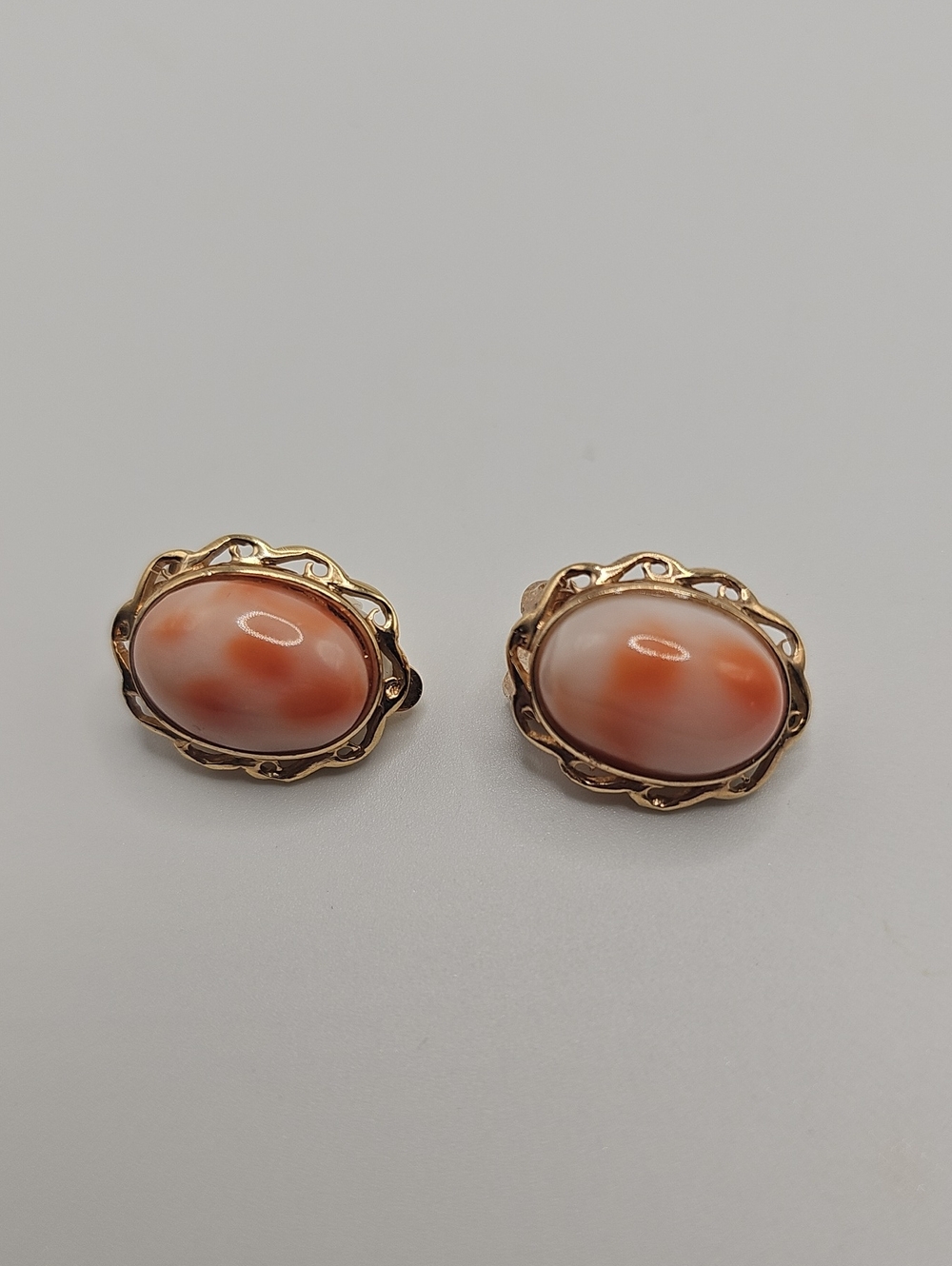 Gold-filled Natural Pink Coral Shell Oval Clip-On Earrings - Unbranded.